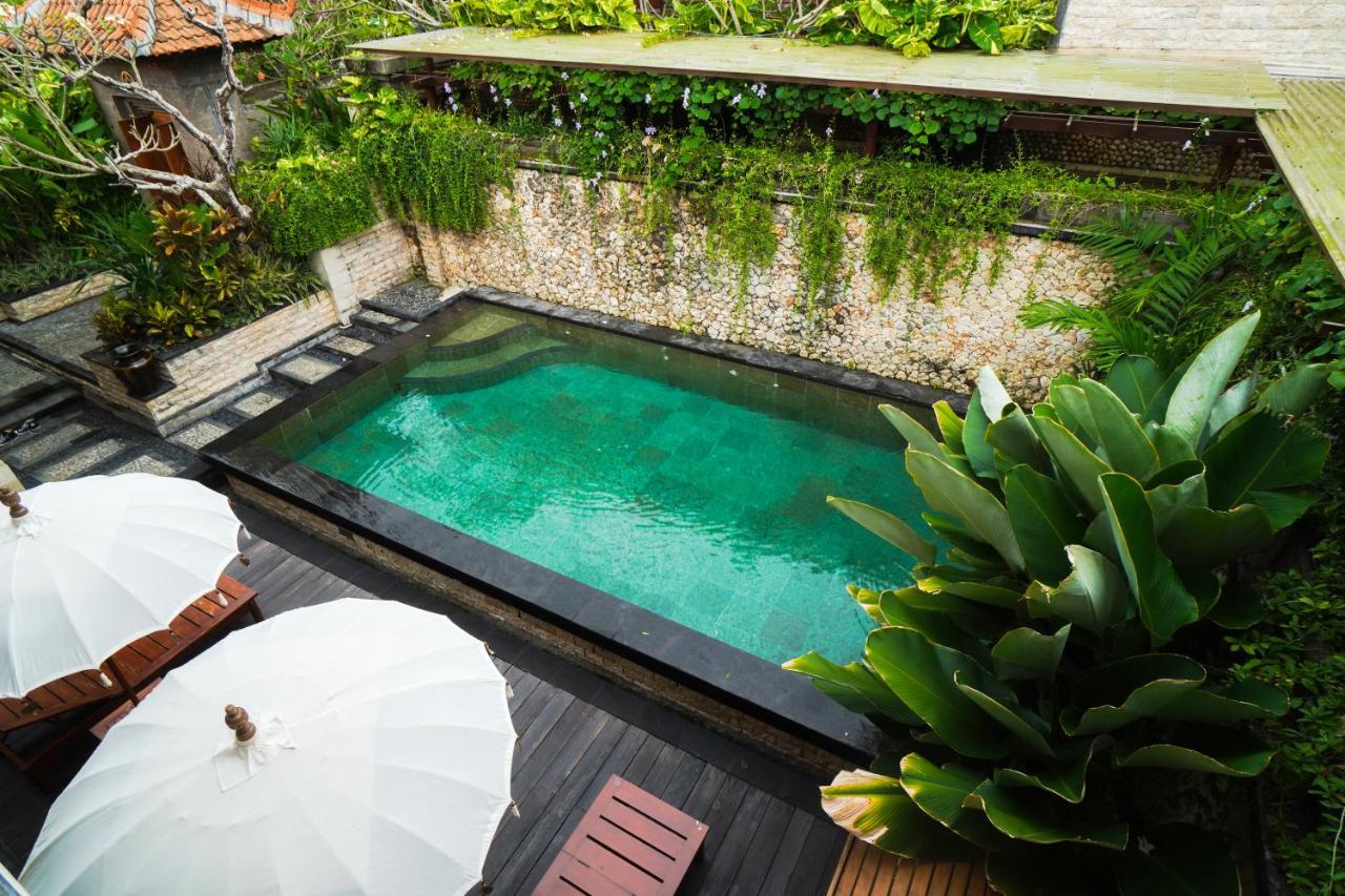 Giri Bhagawan Villas & Spa Nusa Dua  Exterior photo