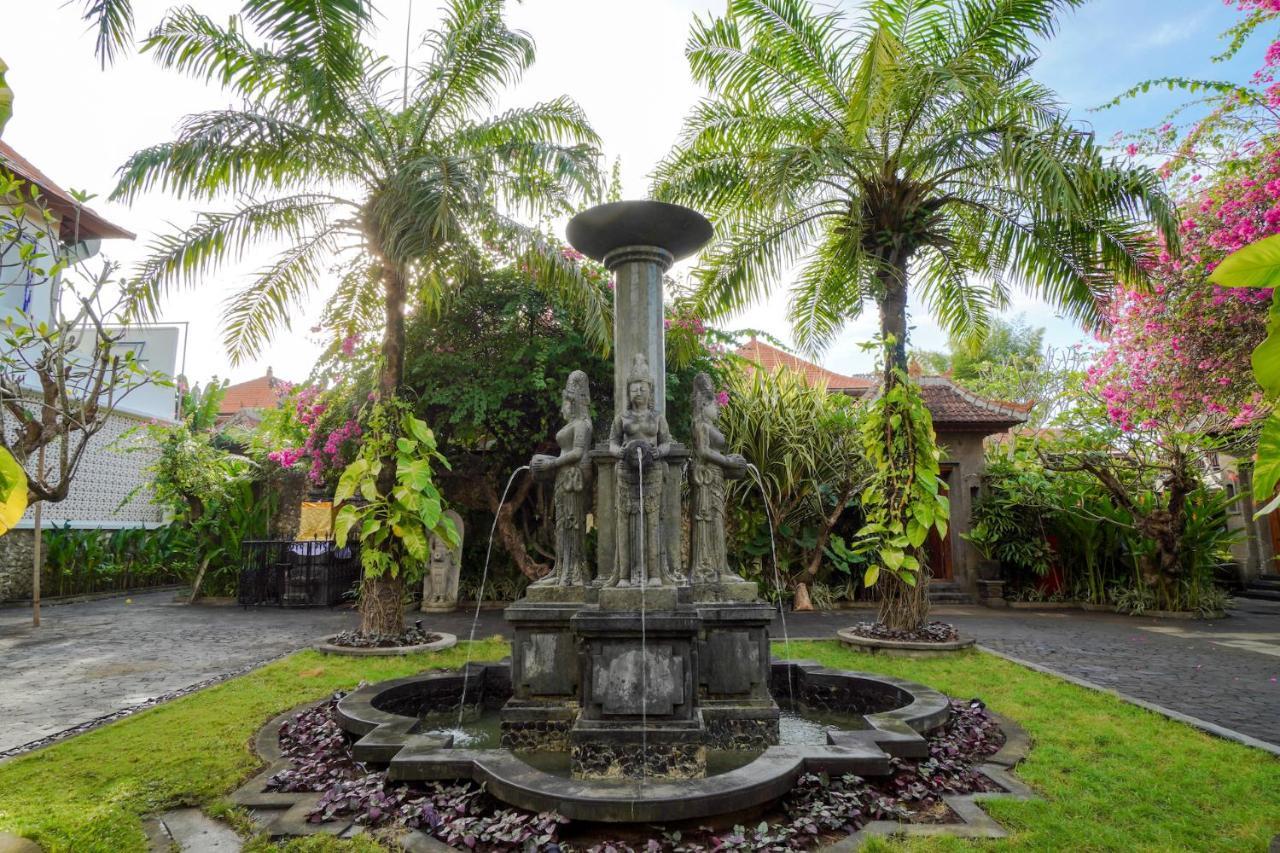 Giri Bhagawan Villas & Spa Nusa Dua  Exterior photo
