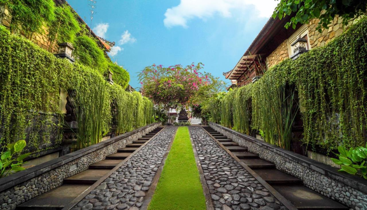 Giri Bhagawan Villas & Spa Nusa Dua  Exterior photo