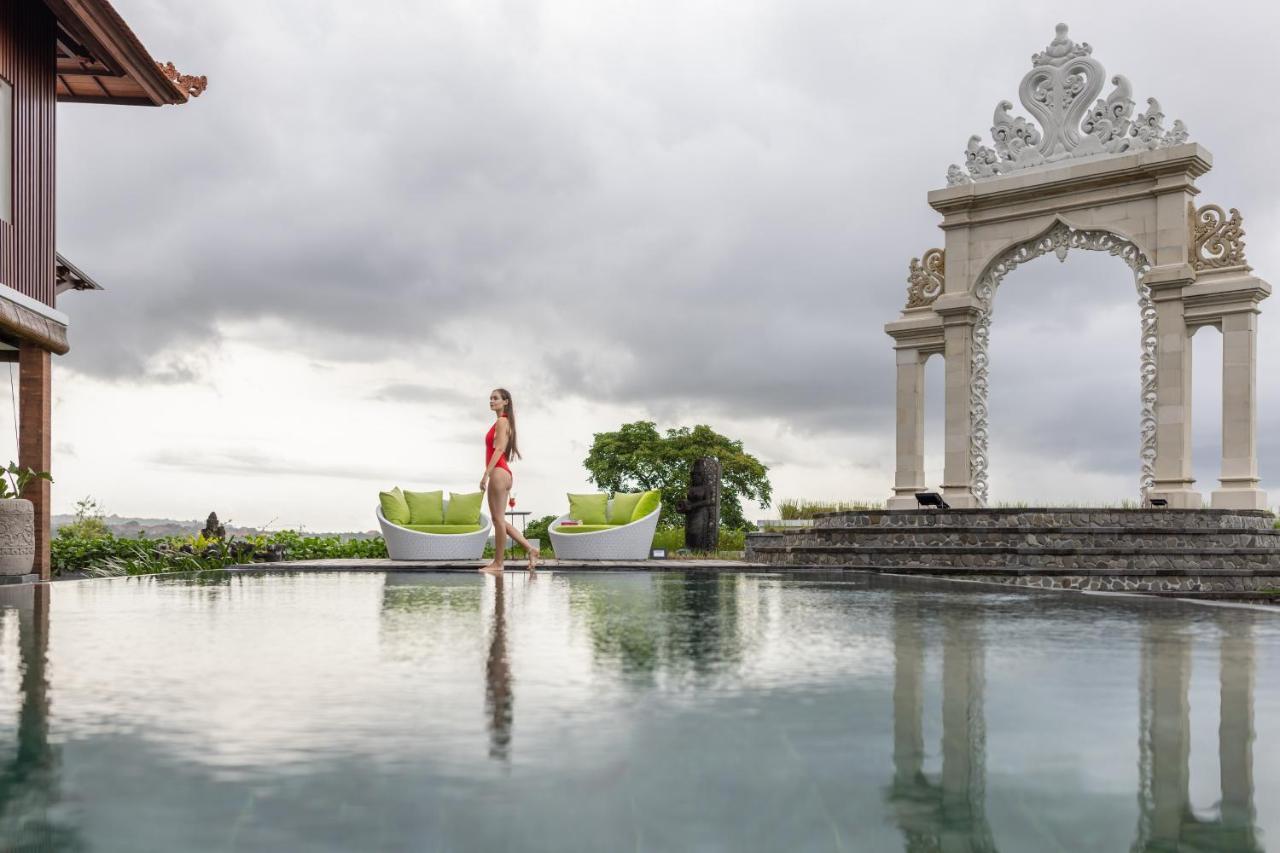 Giri Bhagawan Villas & Spa Nusa Dua  Exterior photo